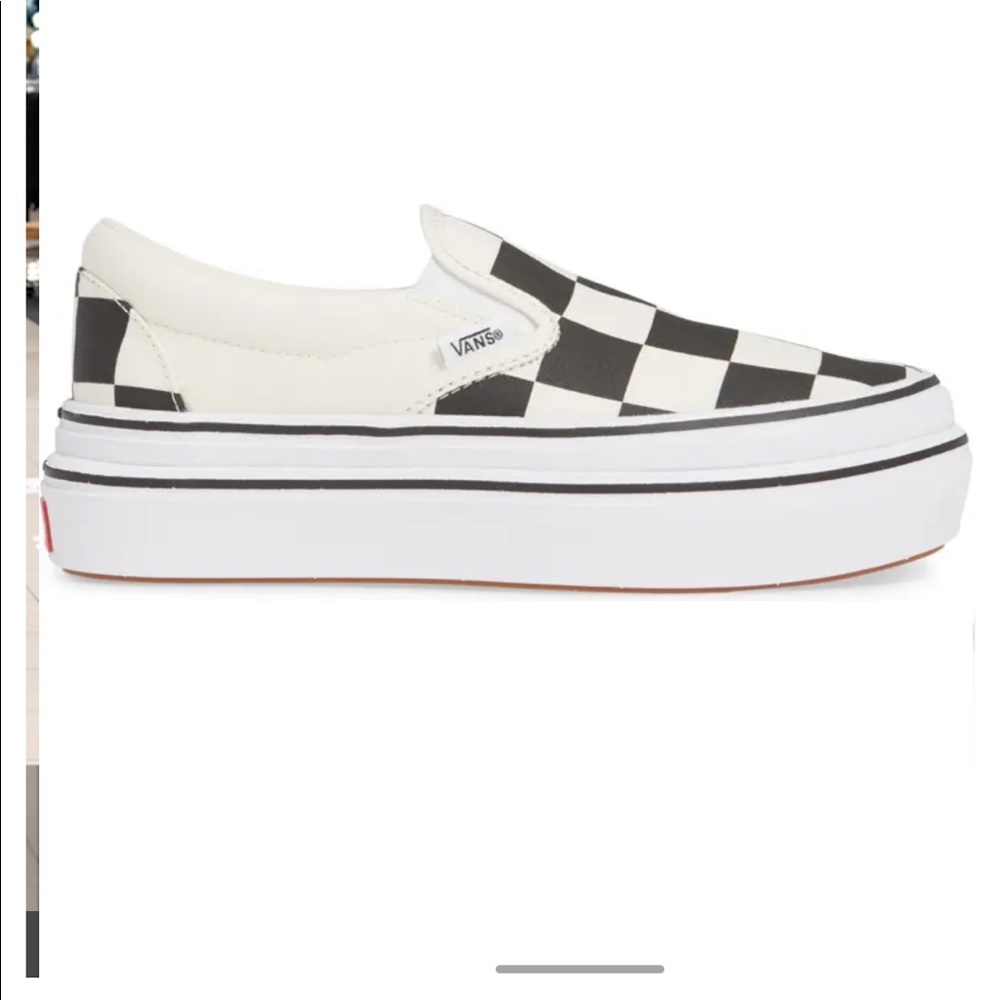 NWT VANS Super ComfyCush Slip-On Platform Sneaker
Black& white Women’s size 6.5
